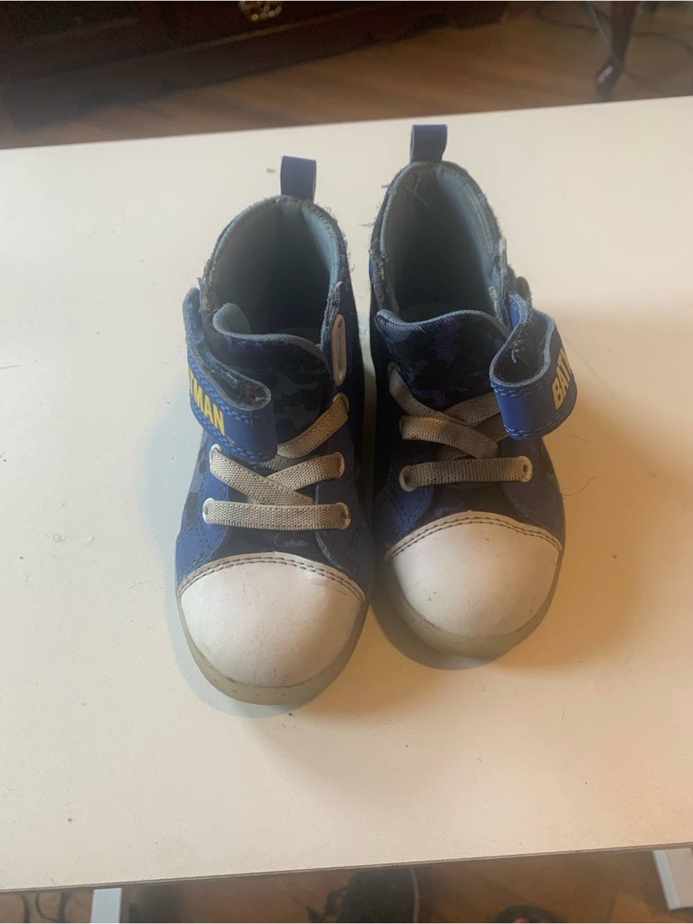Kids Blue Bat-themed High-Top Sneakers